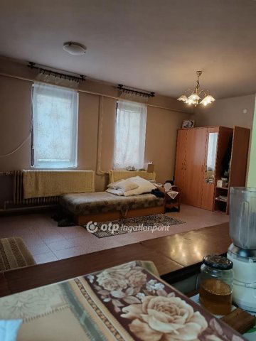 Eladó családi ház, Zsákán 10.5 M Ft, 3 szobás