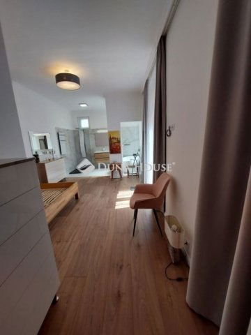 Eladó téglalakás, Baján 99.99 M Ft, 2 szobás