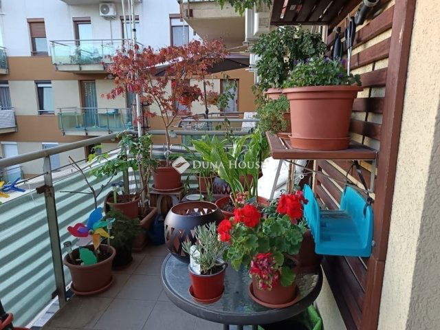 Eladó téglalakás, Budapesten, X. kerületben 84.9 M Ft, 3 szobás