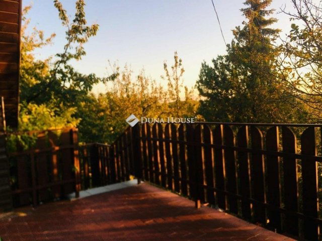 Eladó családi ház, Mogyoródon 46 M Ft, 4 szobás