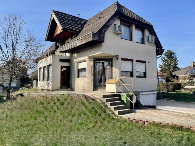 Eladó családi ház, Százhalombattán 94.9 M Ft, 4 szobás