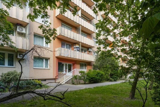 Eladó panellakás, Budapesten, XV. kerületben 46.9 M Ft