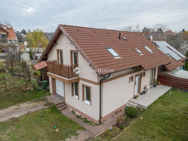 Eladó ikerház, Csömörön 139.9 M Ft, 4 szobás