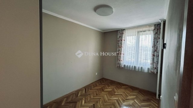 Eladó panellakás, Budapesten, IV. kerületben 66.5 M Ft, 2 szobás