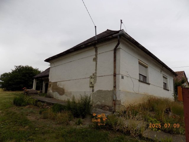 Eladó családi ház, Kocsolán 2.2 M Ft, 2 szobás