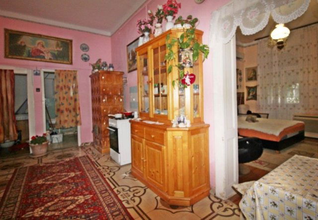 Eladó családi ház, Dombóváron 17.5 M Ft, 2 szobás