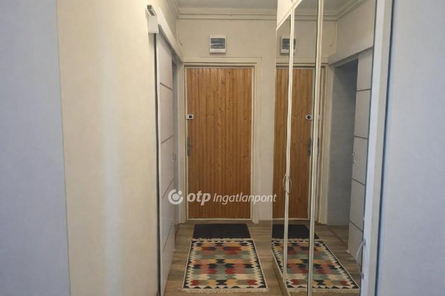 Eladó panellakás, Debrecenben 74.9 M Ft, 2+2 szobás