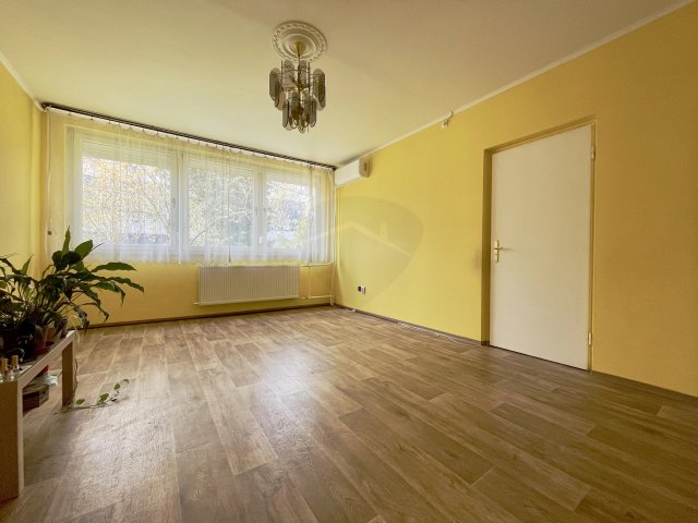 Eladó panellakás, Budapesten, XIV. kerületben 61.5 M Ft, 2 szobás