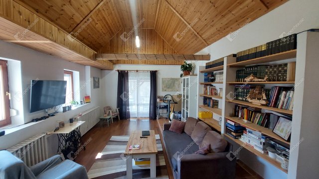 Eladó családi ház, Oroszlányban 57 M Ft, 3 szobás