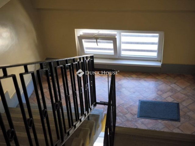 Eladó téglalakás, Debrecenben 69.9 M Ft, 4 szobás