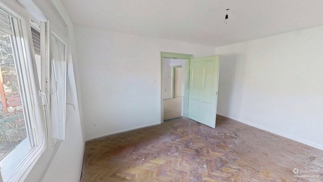 Eladó téglalakás, Pécsett 29.9 M Ft, 2 szobás