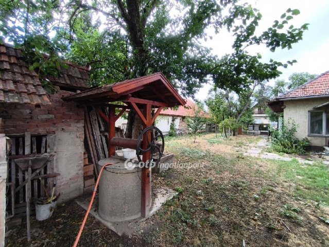 Eladó családi ház, Békésen 19.99 M Ft, 2 szobás