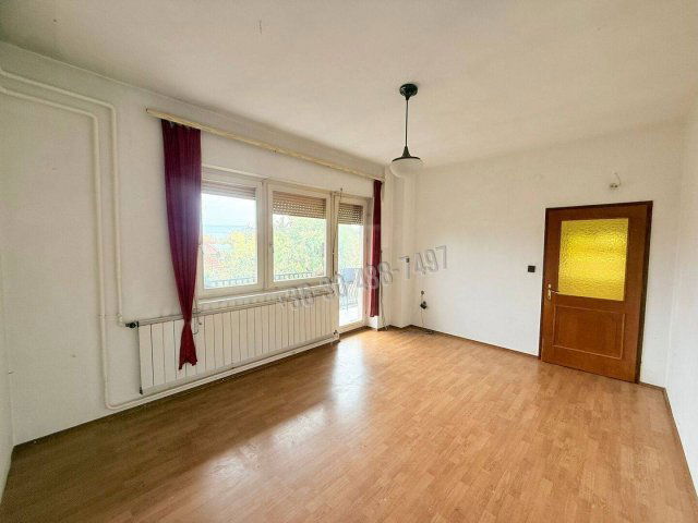 Eladó ikerház, Vácon 126.5 M Ft, 6 szobás / költözzbe.hu