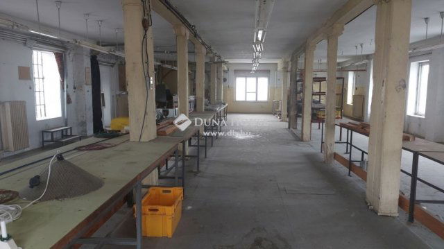 Eladó ipari ingatlan, Császártöltésen 41 M Ft