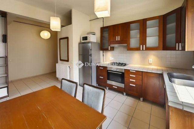 Eladó téglalakás, Budapesten, XIV. kerületben 82.5 M Ft