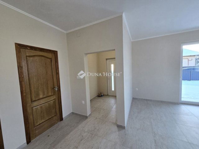 Eladó téglalakás, Újlengyelen 78.909 M Ft, 3 szobás