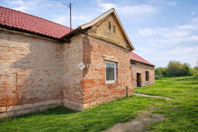 Eladó családi ház, Letenyén 9.5 M Ft, 2 szobás