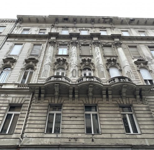 Eladó téglalakás, Budapesten, V. kerületben 144.9 M Ft, 3 szobás