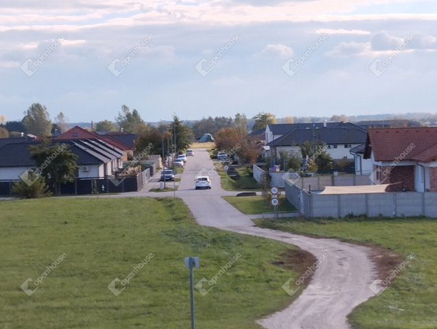 Eladó telek, Nagybajcson 24.8 M Ft / költözzbe.hu