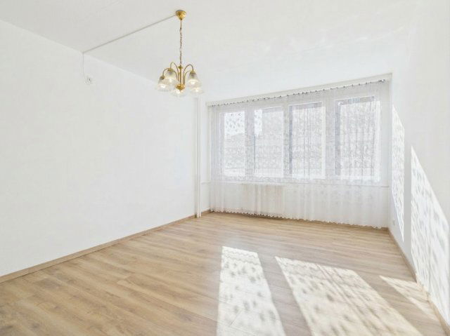 Eladó panellakás, Budapesten, XXII. kerületben, Leányka utcában