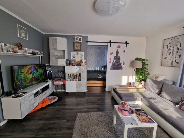 Eladó családi ház, Tárnokon 109.901 M Ft, 6 szobás