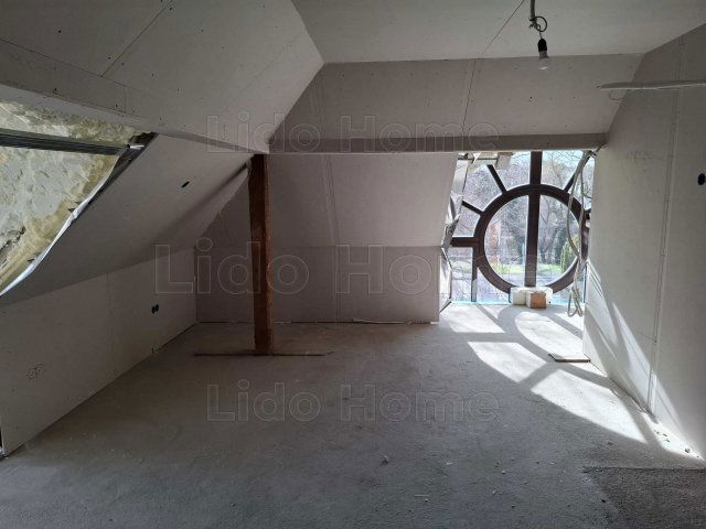 Eladó üzlethelyiség, Siófokon 75.9 M Ft, 5 szobás