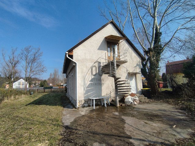 Eladó nyaraló, Balatonkenesén 53 M Ft, 3 szobás