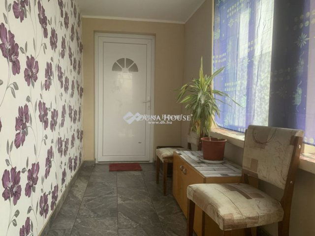 Eladó családi ház, Reszneken 23 M Ft, 3 szobás