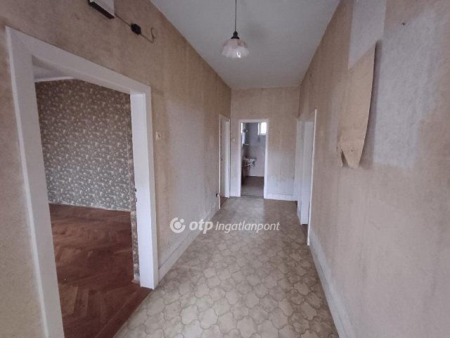 Eladó családi ház, Sirokban 42.99 M Ft, 3 szobás