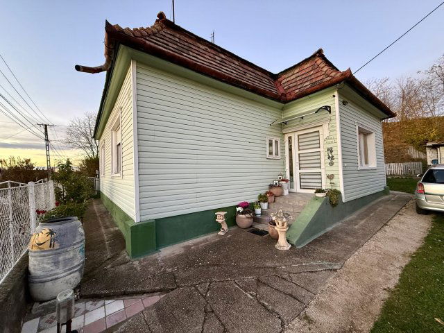 Eladó családi ház, Pusztavámon 40.9 M Ft, 4+1 szobás