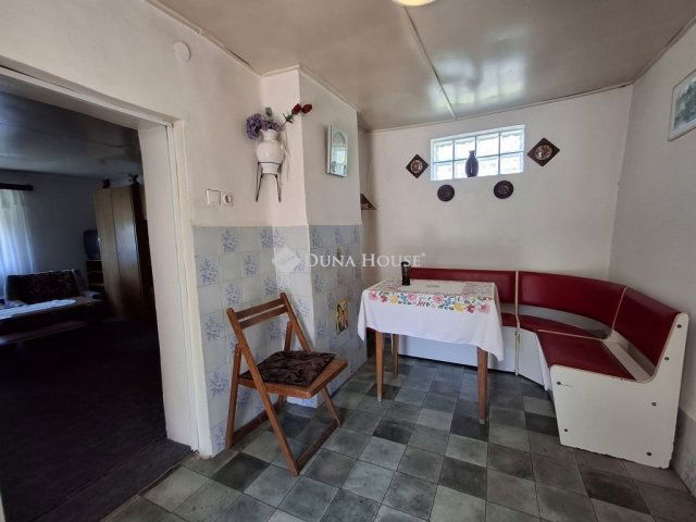 Eladó családi ház, Váncsodon 8 M Ft, 2 szobás