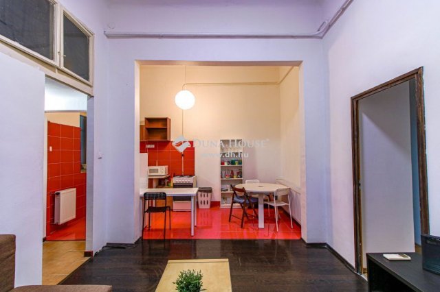 Eladó téglalakás, Budapesten, VIII. kerületben 69 M Ft, 4 szobás