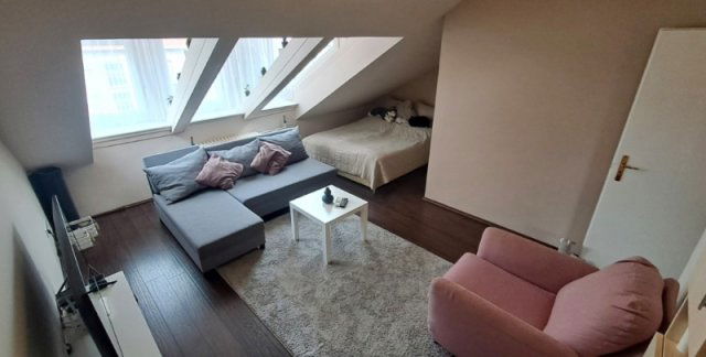 Eladó téglalakás, Pécsett, Esztergár Lajos utcában 45.9 M Ft
