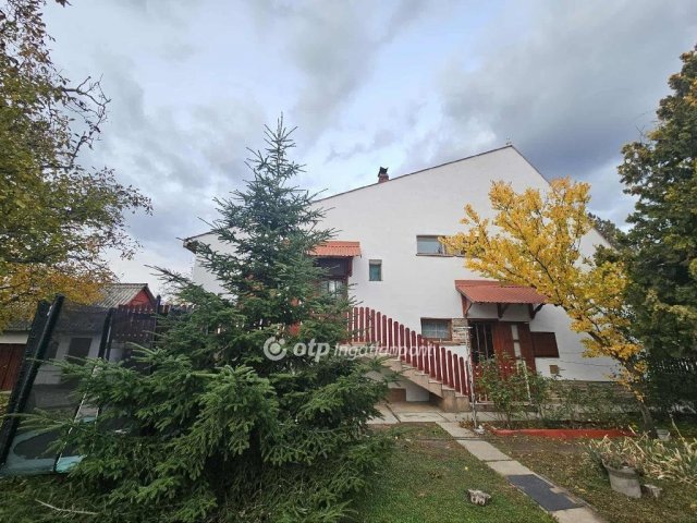 Eladó családi ház, Tiszajenőn 48.9 M Ft, 3 szobás