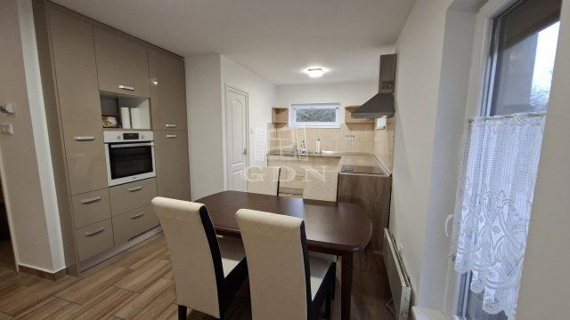 Eladó ikerház, Balatonkenesén 132 M Ft, 4 szobás