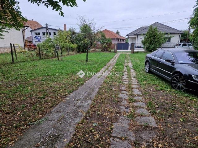 Eladó ikerház, Monoron 38 M Ft, 2 szobás / költözzbe.hu