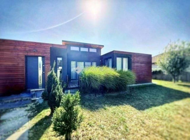 Eladó családi ház, Nagytarcsán 95.5 M Ft, 6 szobás