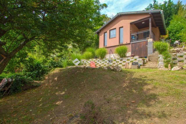 Eladó családi ház, Pilisborosjenőn 66.5 M Ft, 2 szobás