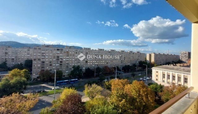 Eladó panellakás, Budapesten, III. kerületben 67.9 M Ft, 2 szobás