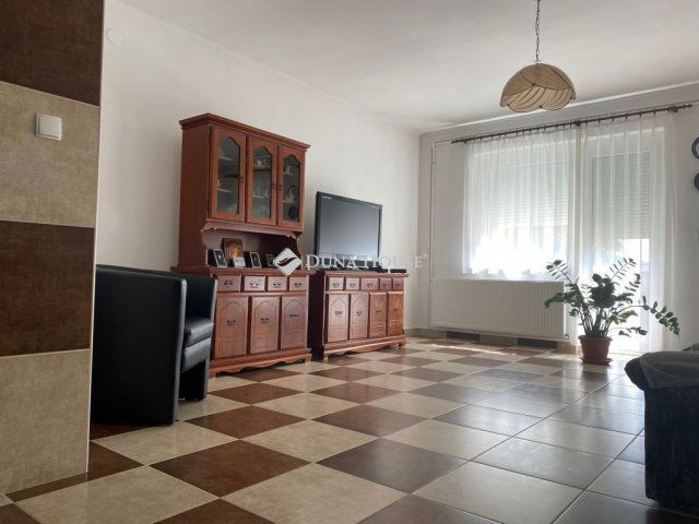 Eladó családi ház, Alcsútdobozon 105 M Ft, 4 szobás