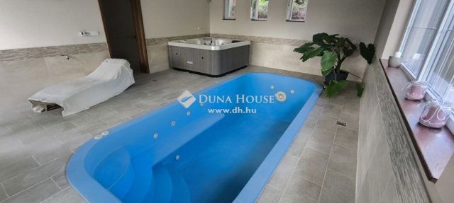 Eladó családi ház, Piliscsabán 339.9 M Ft, 6 szobás