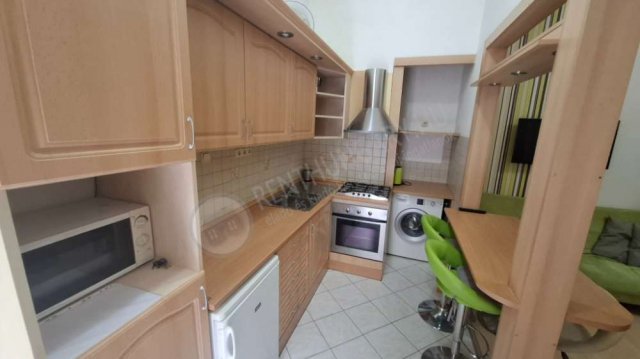 Eladó téglalakás, Budapesten, VII. kerületben, Klauzál utcában