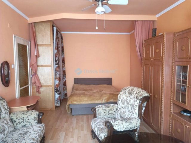 Eladó téglalakás, Békéscsabán 25.9 M Ft, 2 szobás