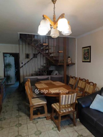 Eladó családi ház, Hajdúhadházon 56 M Ft, 1+3 szobás