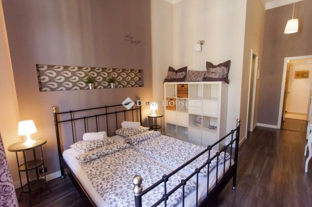 Eladó téglalakás, Budapesten, VI. kerületben 139.9 M Ft