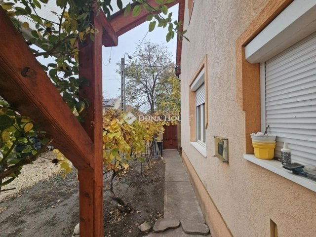 Eladó családi ház, Budapesten, IV. kerületben 139 M Ft, 3 szobás