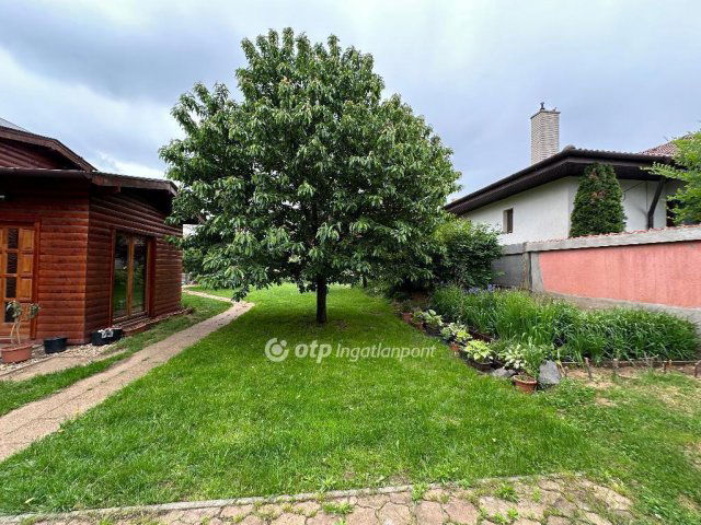 Eladó családi ház, Nyírpazonyon 74.9 M Ft, 1+3 szobás