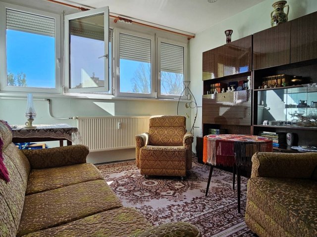 Eladó panellakás, Egerben 36.9 M Ft, 2 szobás