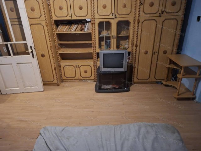 Eladó családi ház, Abonyban 23.9 M Ft, 2 szobás