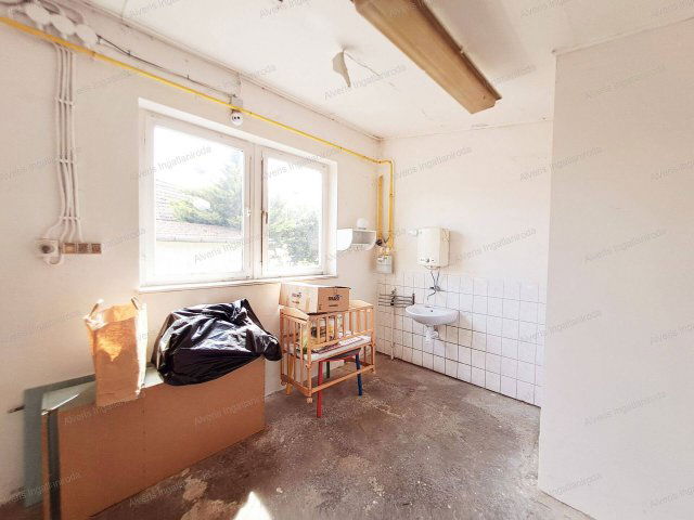 Eladó ipari ingatlan, Nyíregyházán 17 M Ft